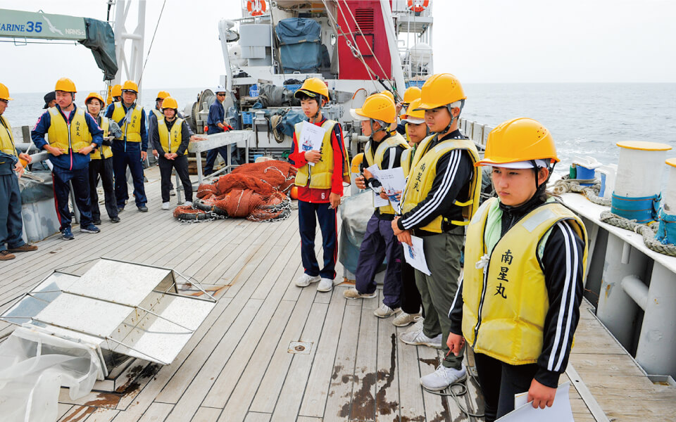 マンタネットでマイクロプラスチックを採取しよう
