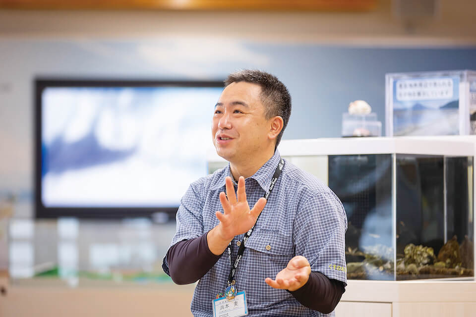 NPO 法人 くすの木自然館代表理事 兼 専門研究員 浜本 麦(はまもと ばく)