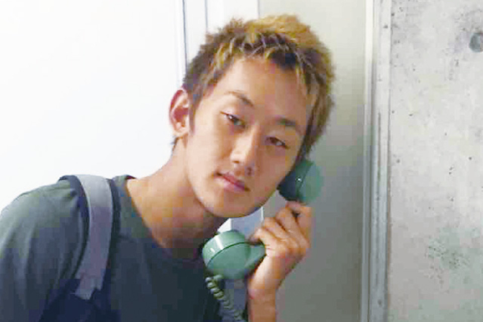 大学2年生の時は金髪だったよう。毎日が楽しかったんだとか