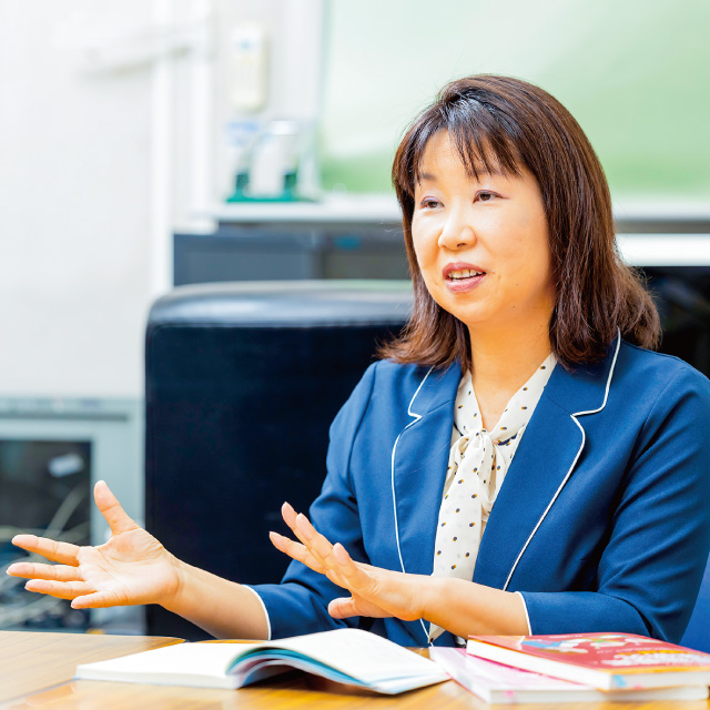 法文教育学域教育学系 片岡 美華 准教授