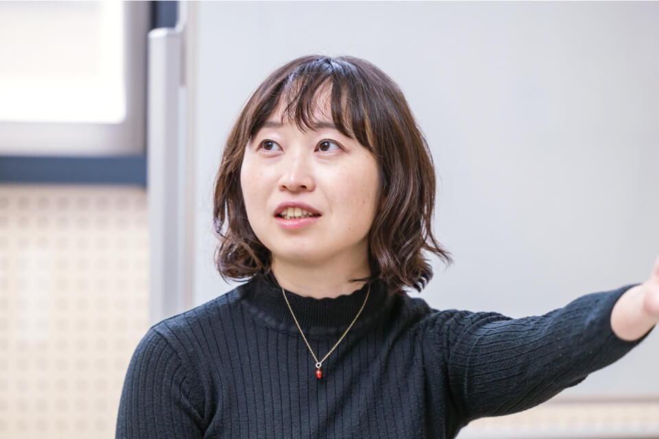 坂井 美日(さかい・みか) 准教授