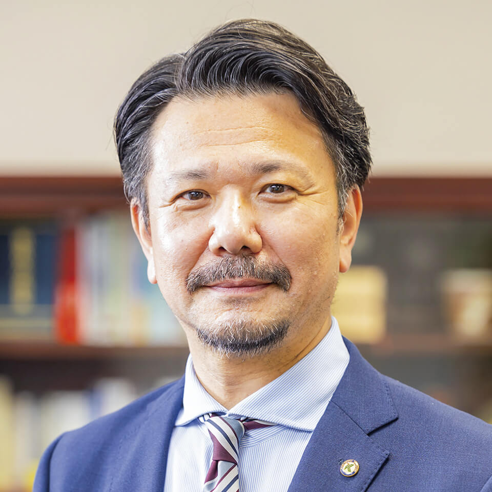 法文学部長 松田 忠大 教授