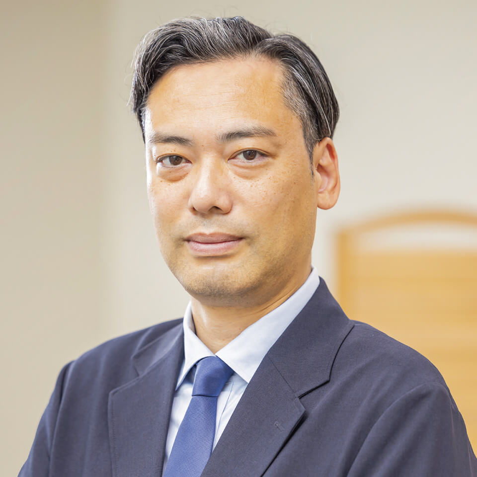 鈴木 優作 特任助教