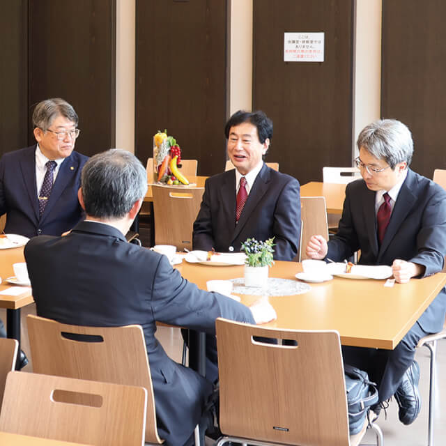 令和5年度名誉教授称号記授与式を挙行