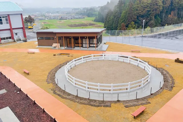 ポニーふれあい広場