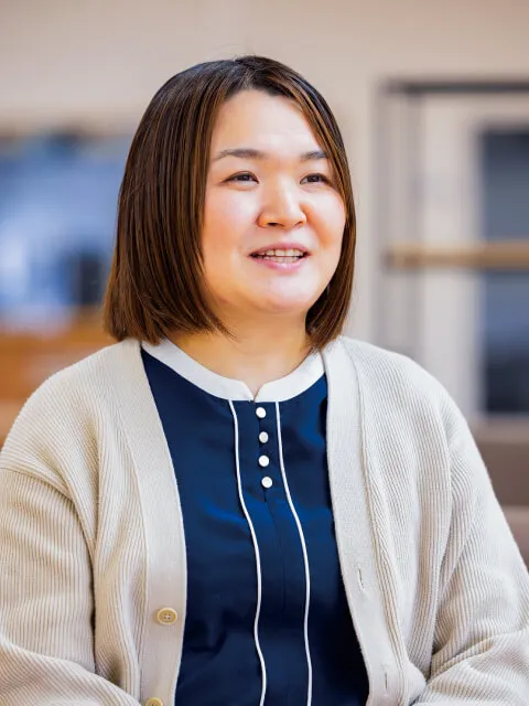 興梠 和良 事務補佐員