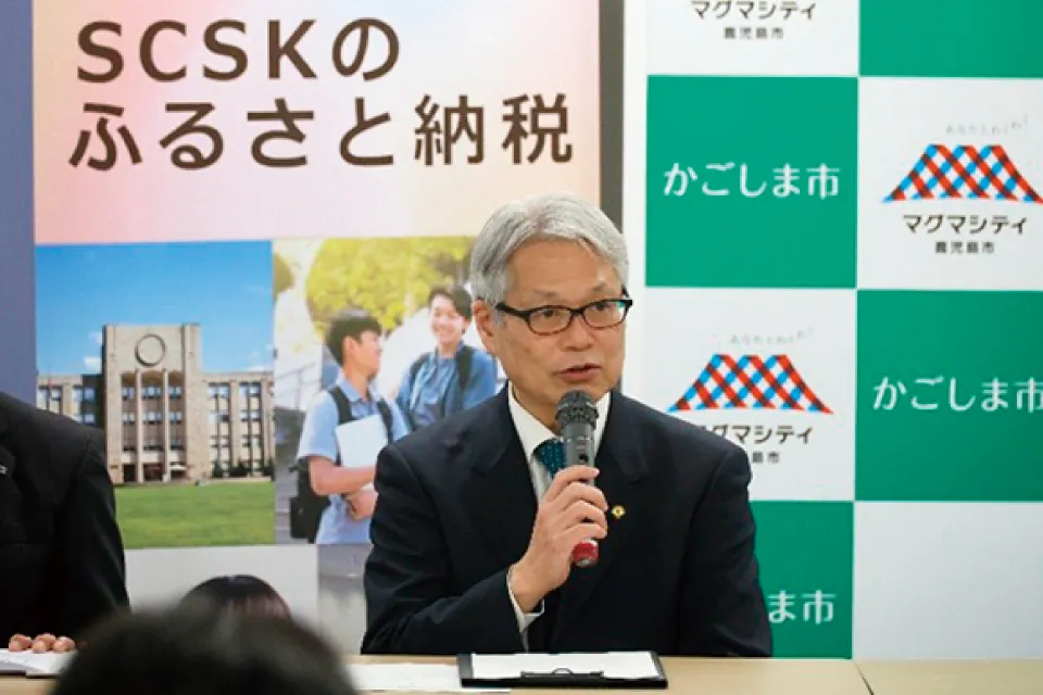 あいさつを行う井戸章雄鹿児島大学長